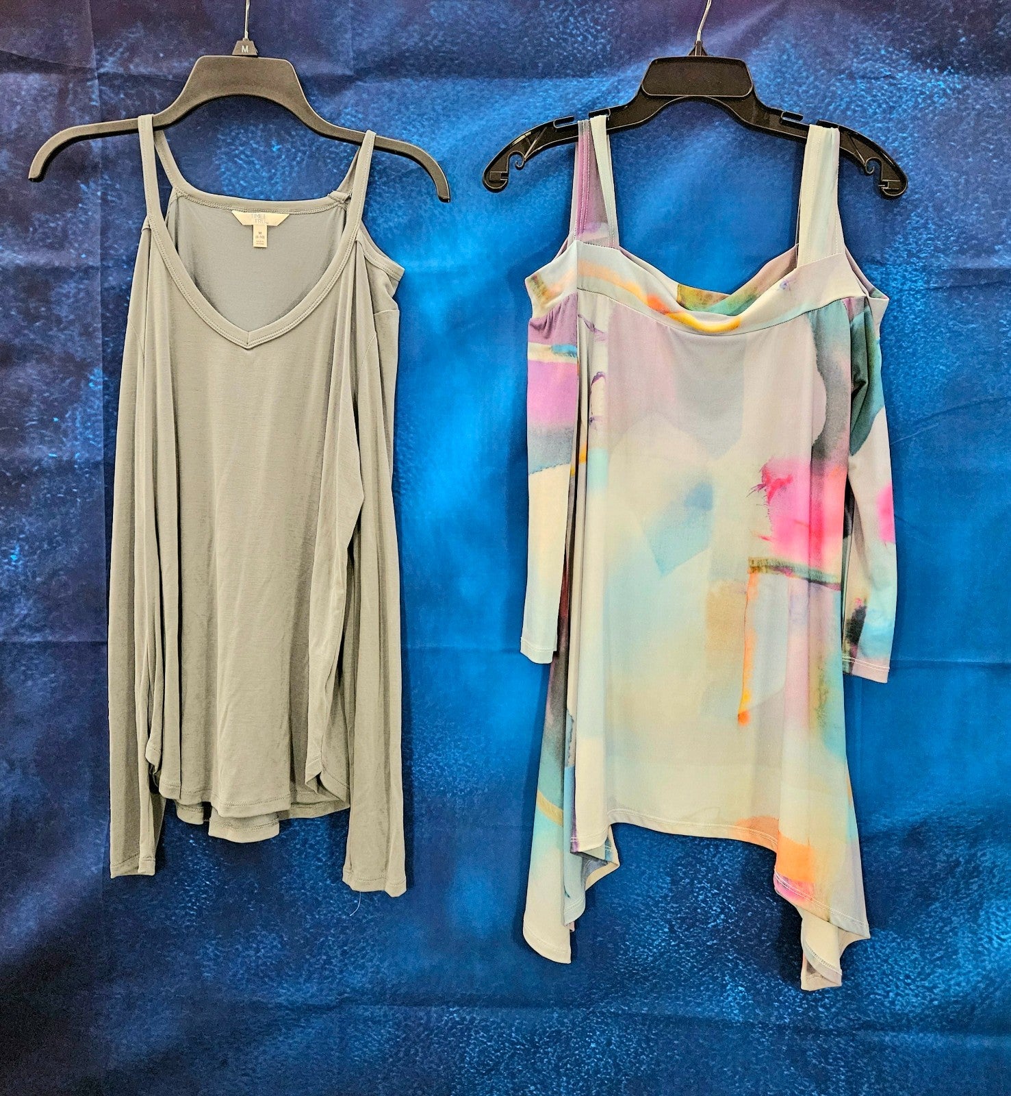 SET OF 2 WOMEN'S COLD SHOULDER TUNICS SIZE MEDIUM CHARLIE B & TIME & TRUE BRAND