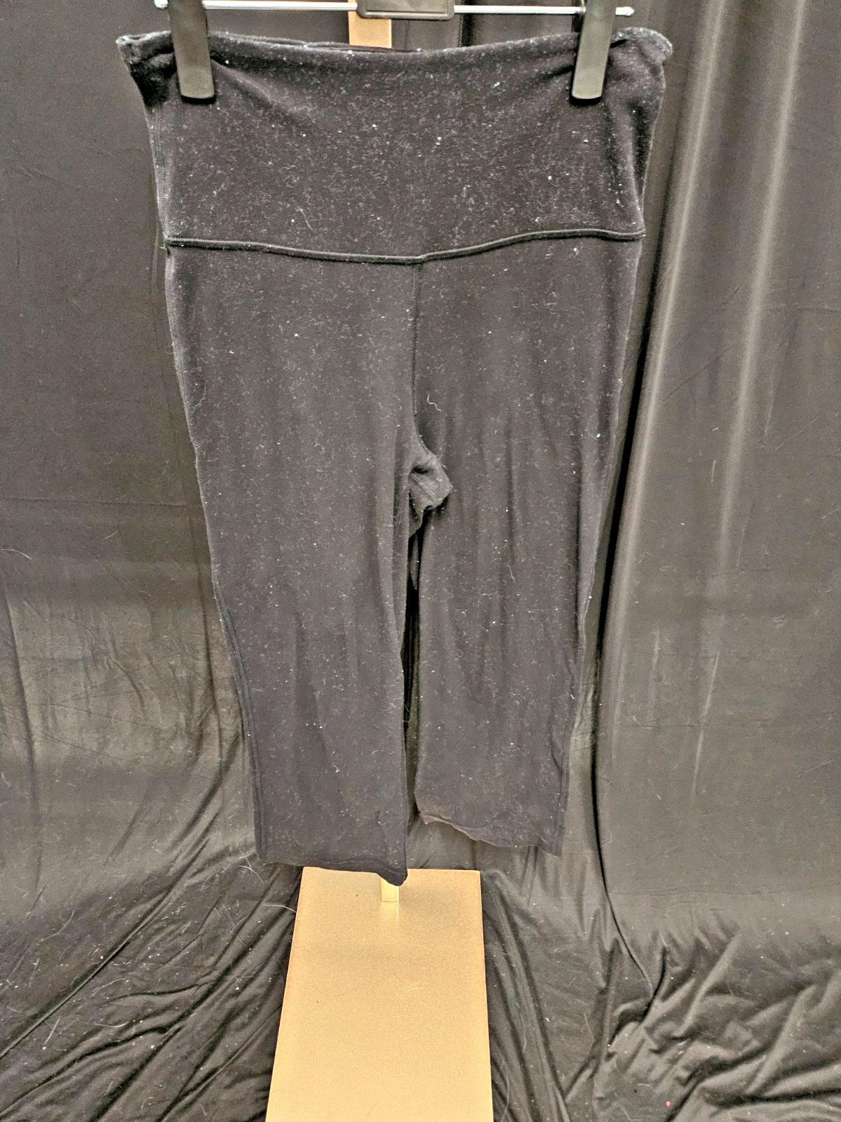 Lululemon Women Size 6 Black Cropped Leggings Yoga Pants Wide Leg  Stretch 3983