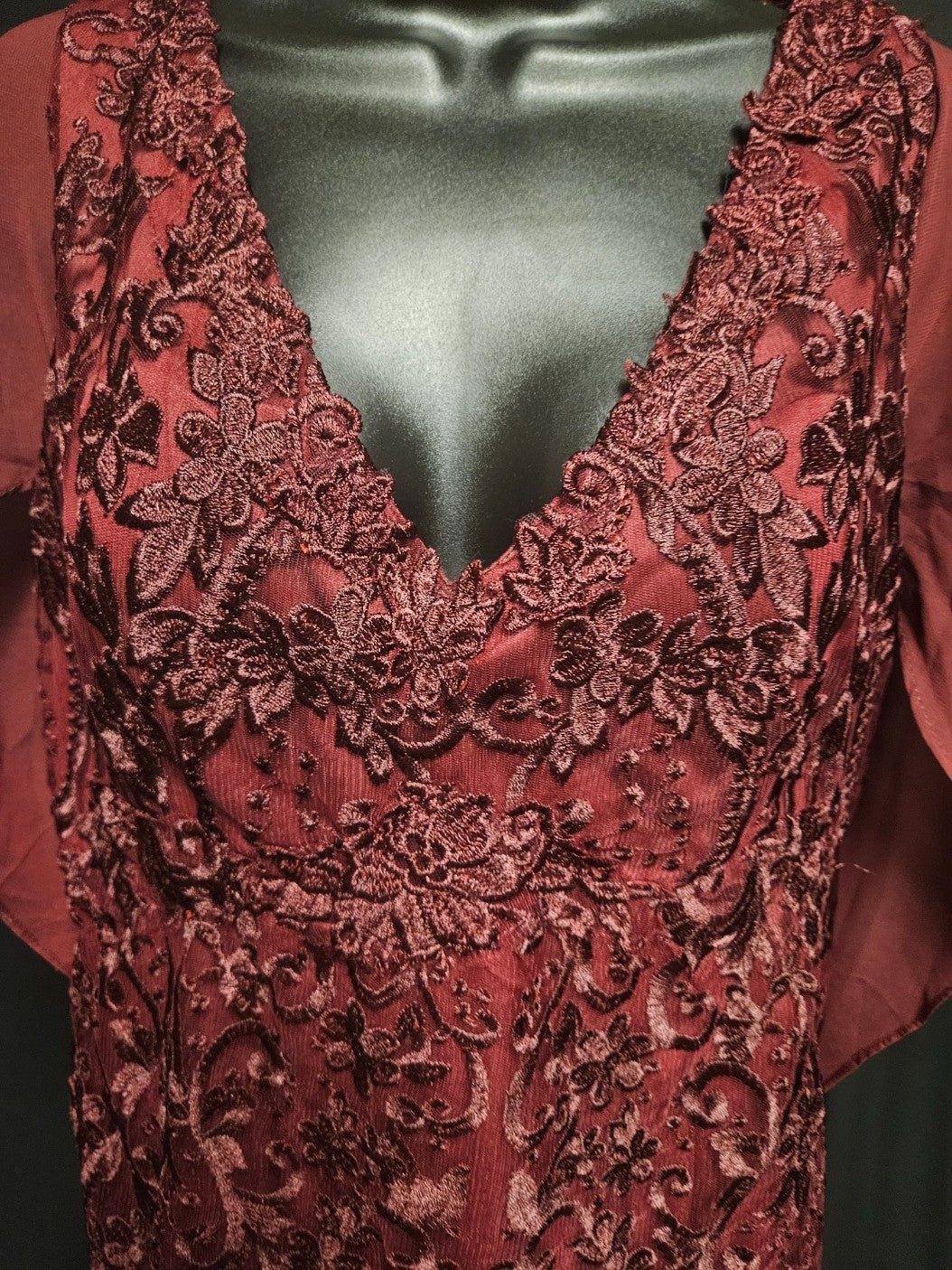 EXQUISITE SIZE 14 WINE LACE ZIPPER BACK COWL BACK FORMAL GOWN NWT PROM/WEDDING