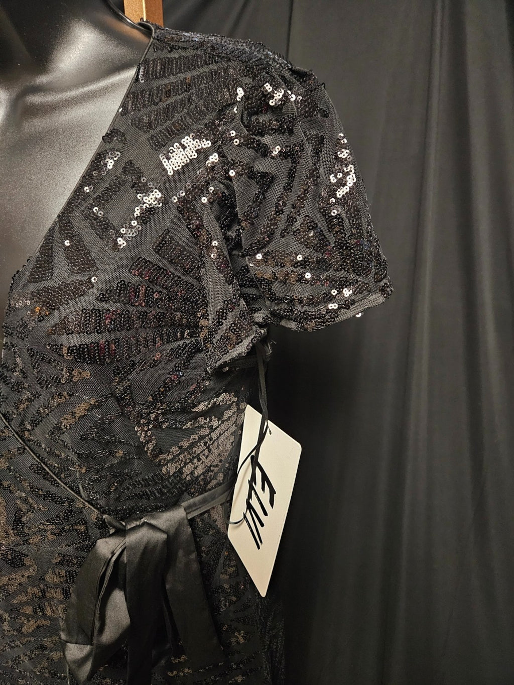 ELVI WOMENS SZ M BLACK SEQUIN WRAP SHORT COCKTAIL /PROM GOWN NWT