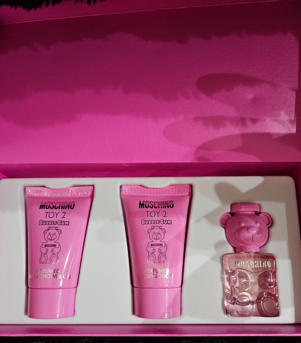 MOSCHINOTOY 2  SHOWER GEL, BODY LOTION, PERFUME SET BUBBLEGUM TRAVEL SIZE