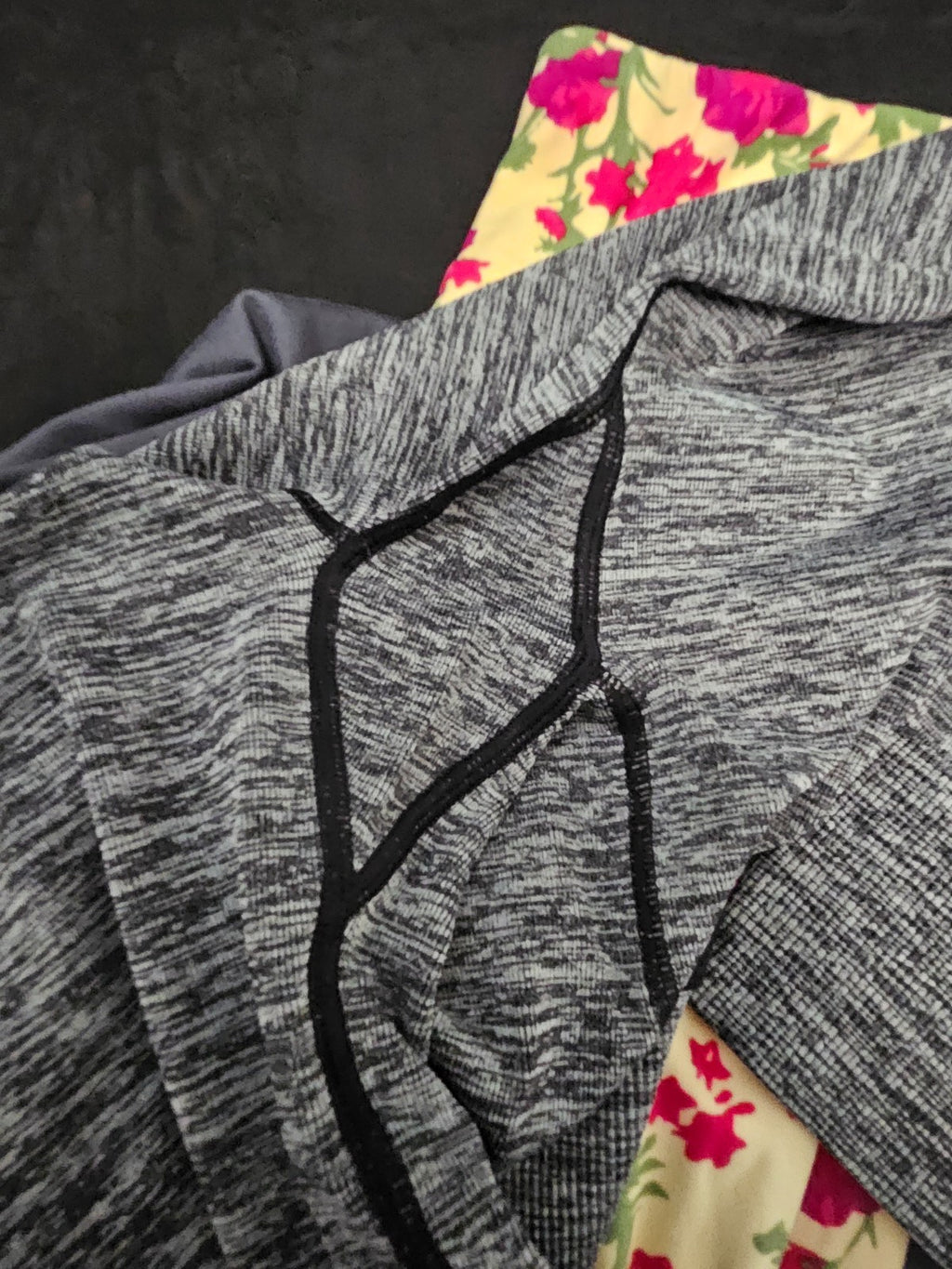 WOMEN'S SIZE M LEGGING BUNDLE 3 VICTORIAS SECRET, 1 LULAROE GREAT CONDITION