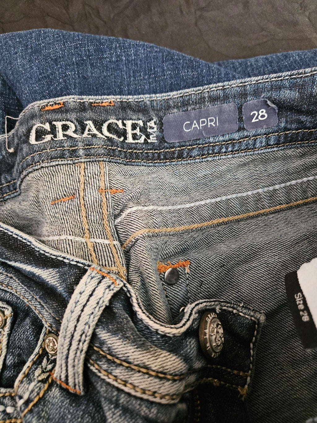 Women's SouthWestern Embellished Grace in LA Capri Jeans Size 28