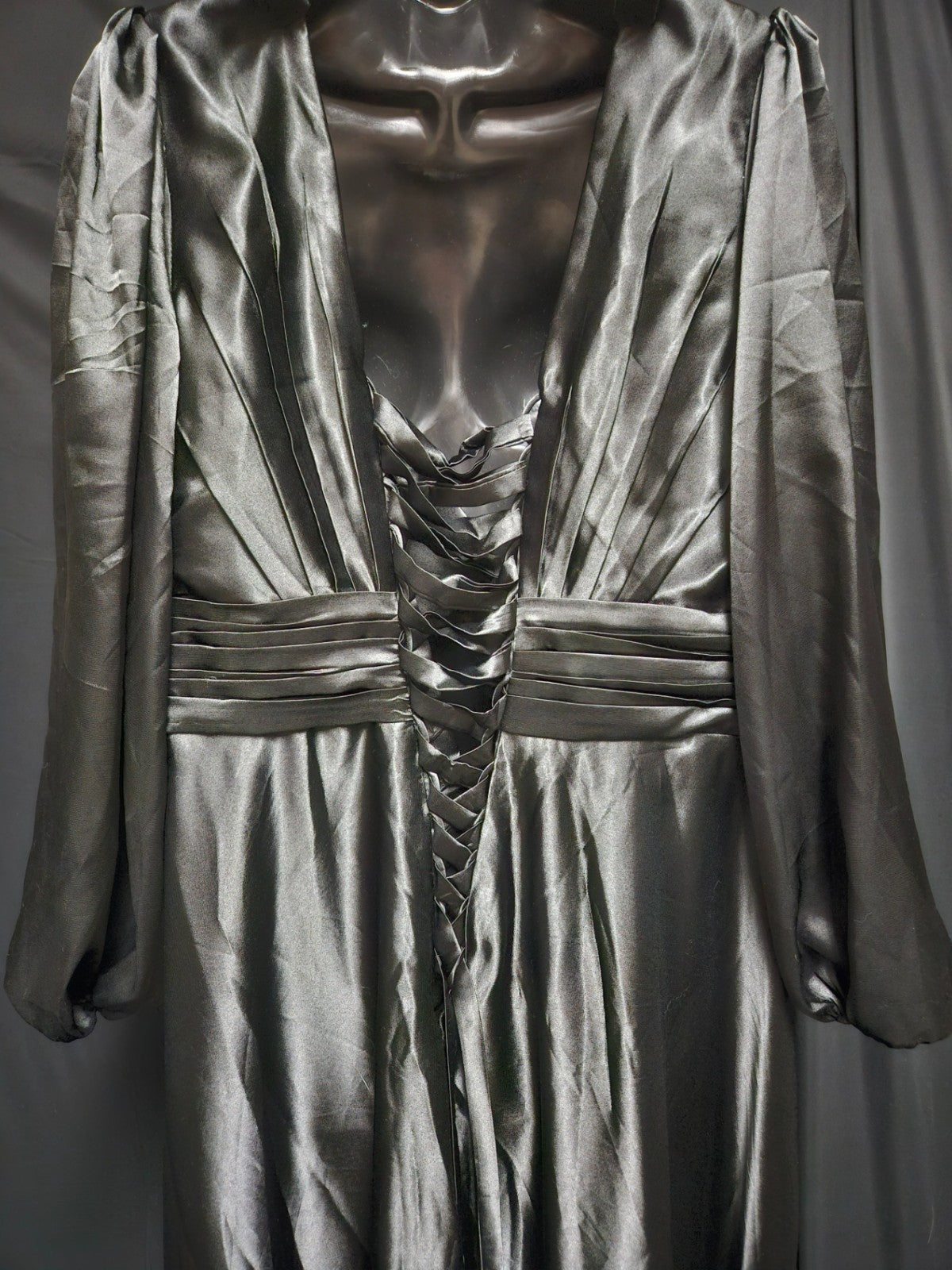 BEAUTIFUL WOMEN SZ 20 BLACK SATIN PLEATED/CORSET FORMAL GOWN NWT