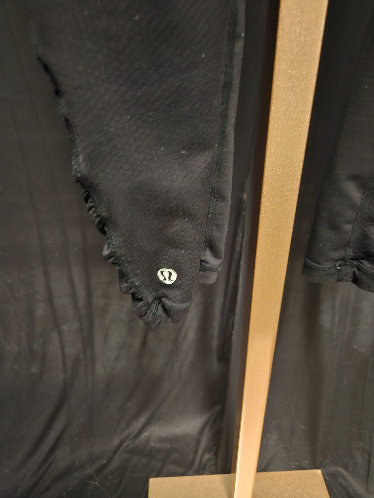 LULULEMON SIZE 6 WUNDER UNDER RUFFLE CROP LEGGINGS ZIPPER POCKET BLACK