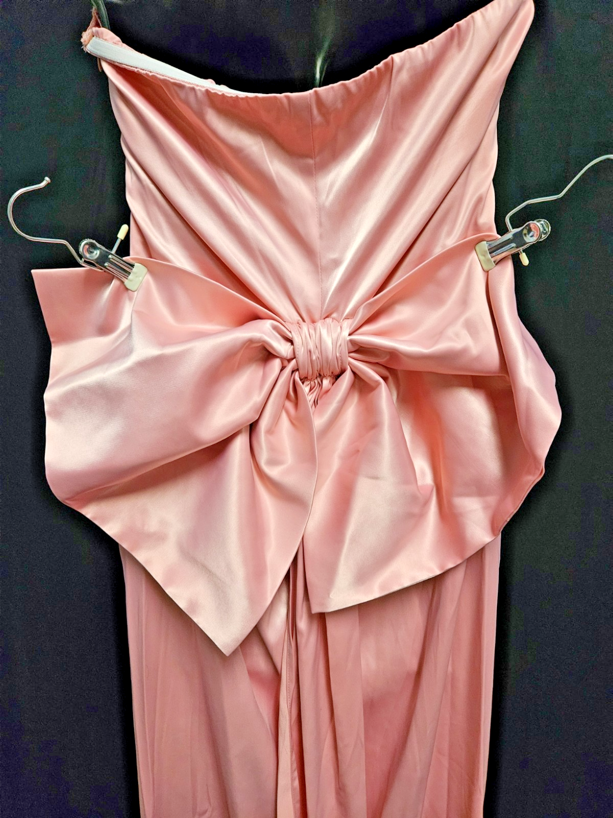 CIDER FORMAL PINK SATIN STRAPLESS GOWN FLOWING BOW SIZE LARGE NWT