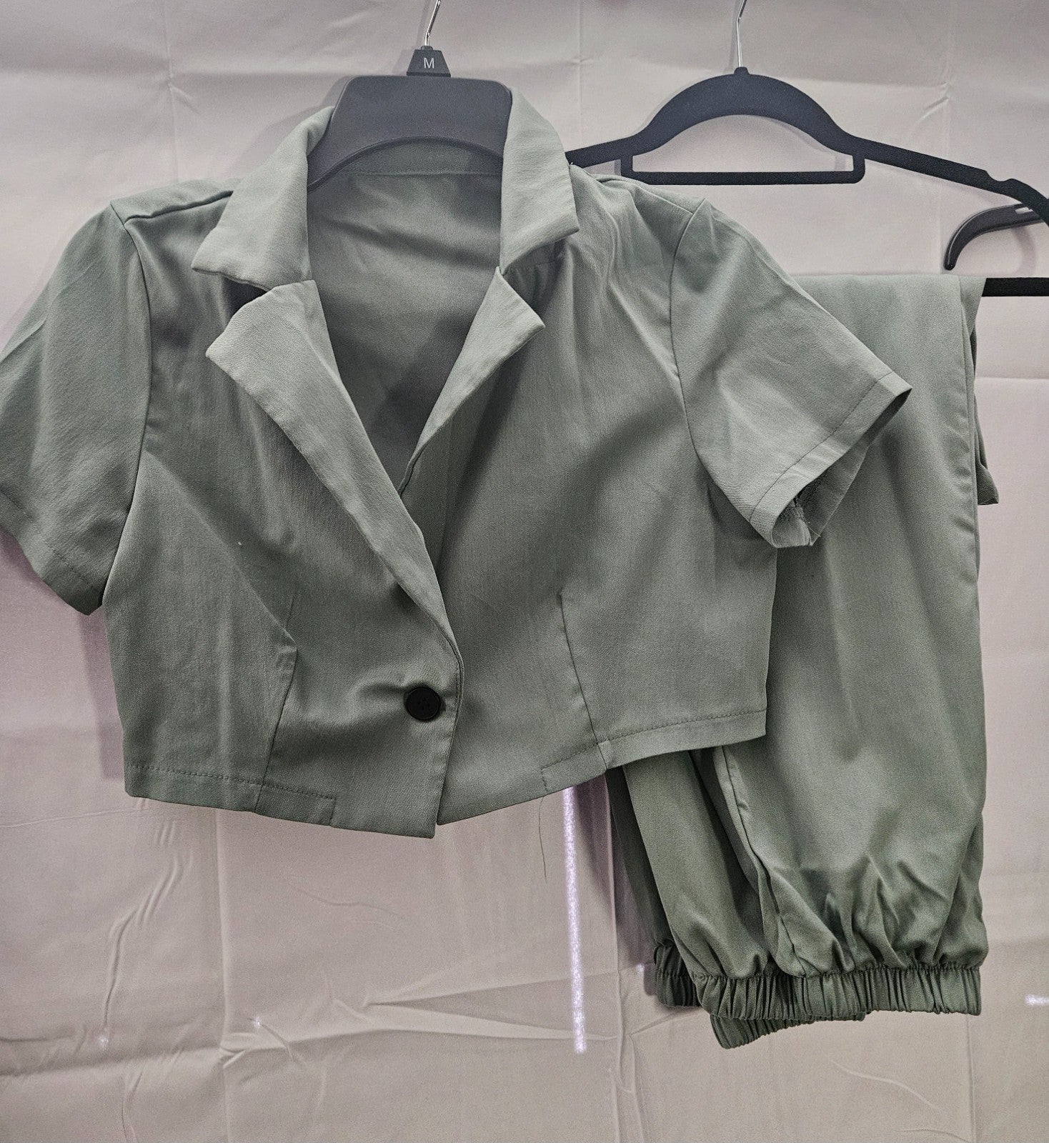Women or Juniors  XS Shein Brand 2 piece Pant set with Crop Top