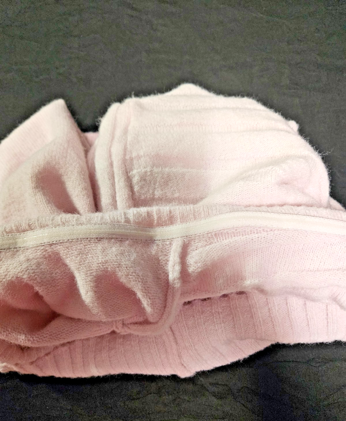 ABSOLUTELY ADORABLE! WOMEN'S SIZE XS EDIKTED PINK OFF THE SHOULDER SWEATER
