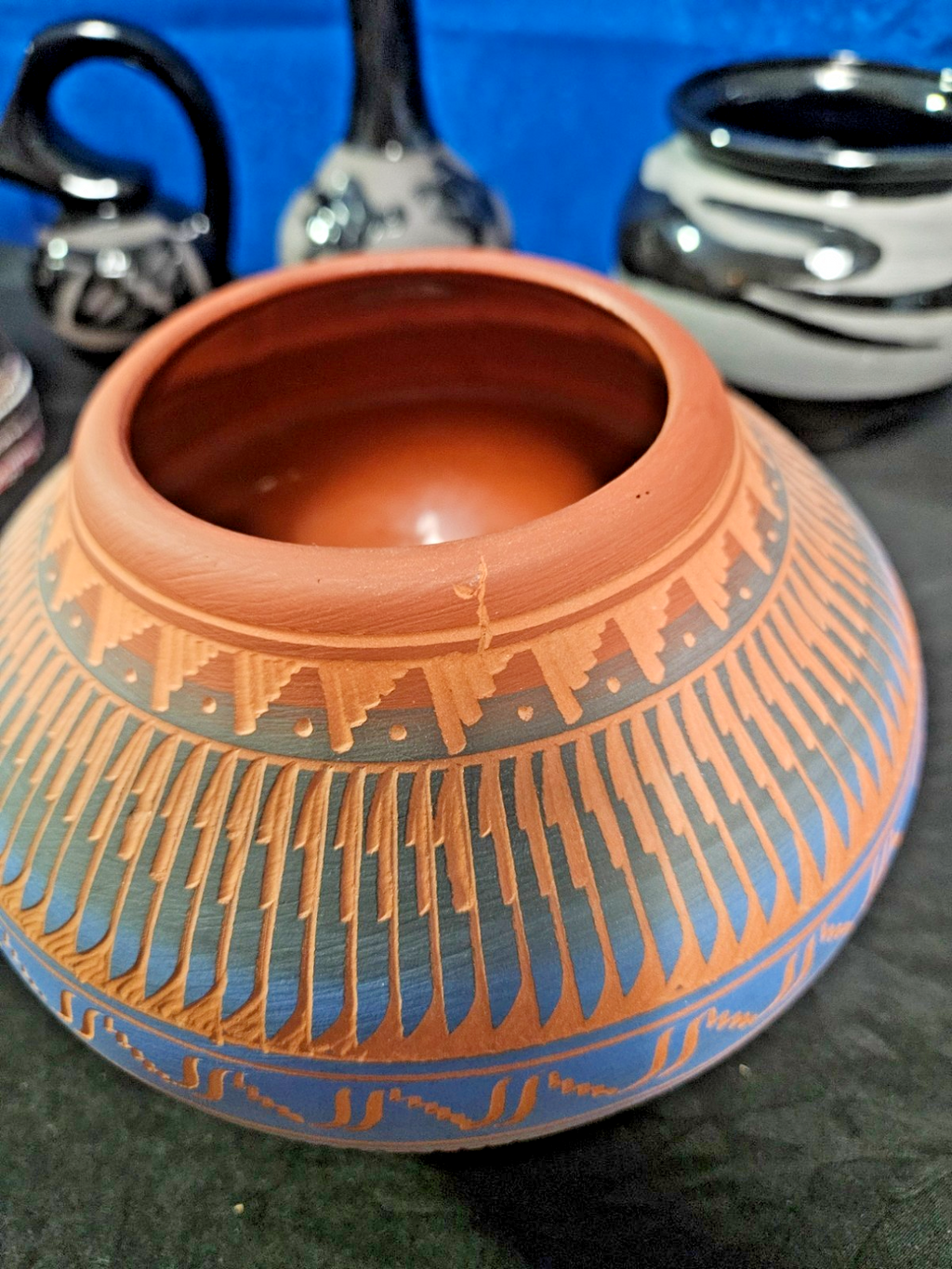 HANDMADE VINTAGE NATIVE AMERICAN ETCHED POTTERY BY ERNEST WATKININ JR NAVAJO