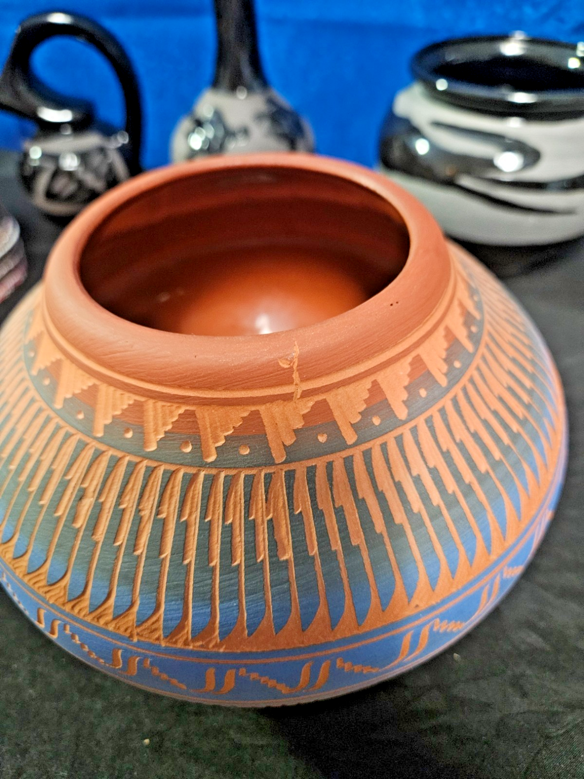 HANDMADE VINTAGE NATIVE AMERICAN ETCHED POTTERY BY ERNEST WATKININ JR NAVAJO