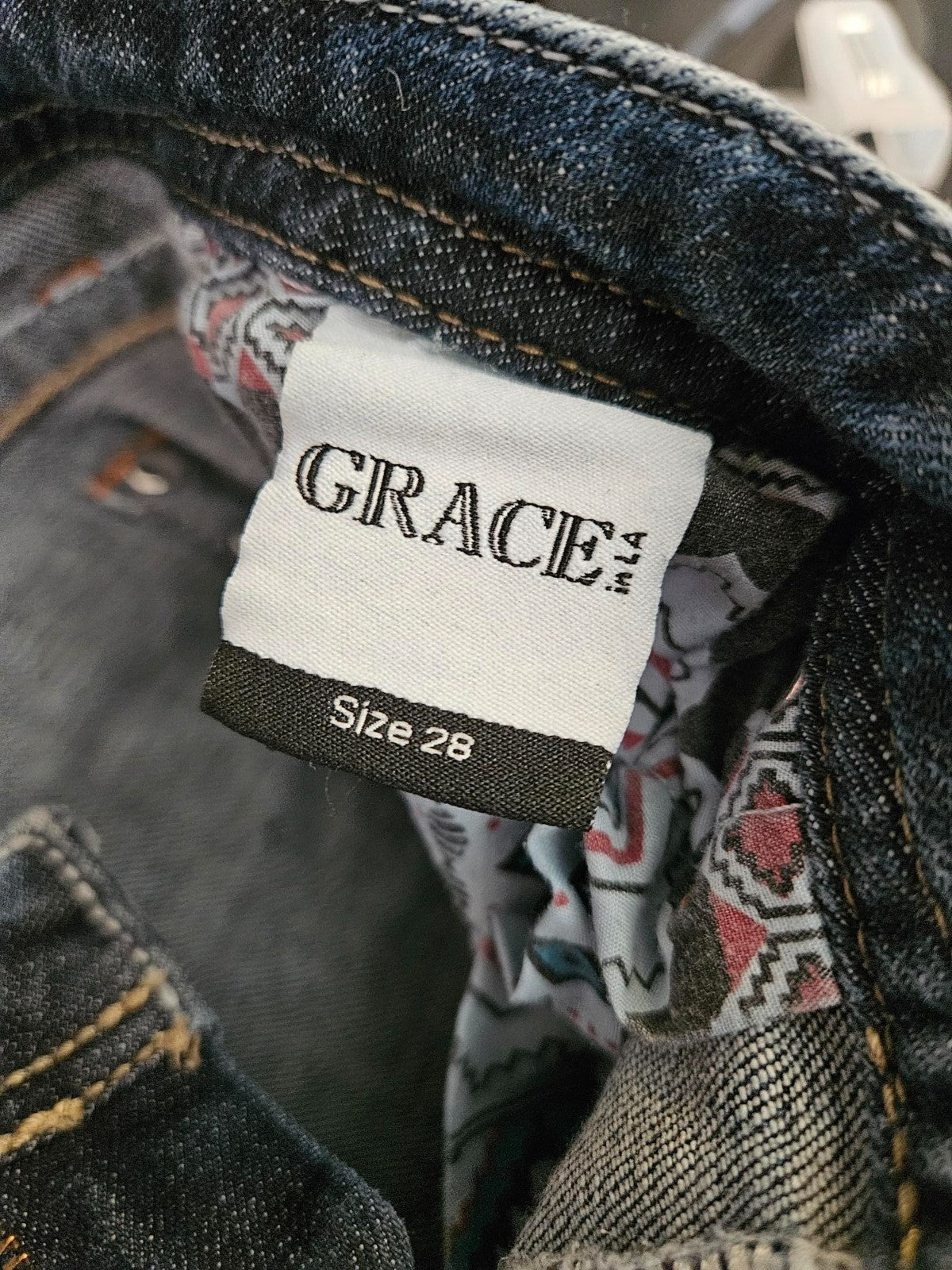 Women's SouthWestern Embellished Grace in LA Capri Jeans Size 28