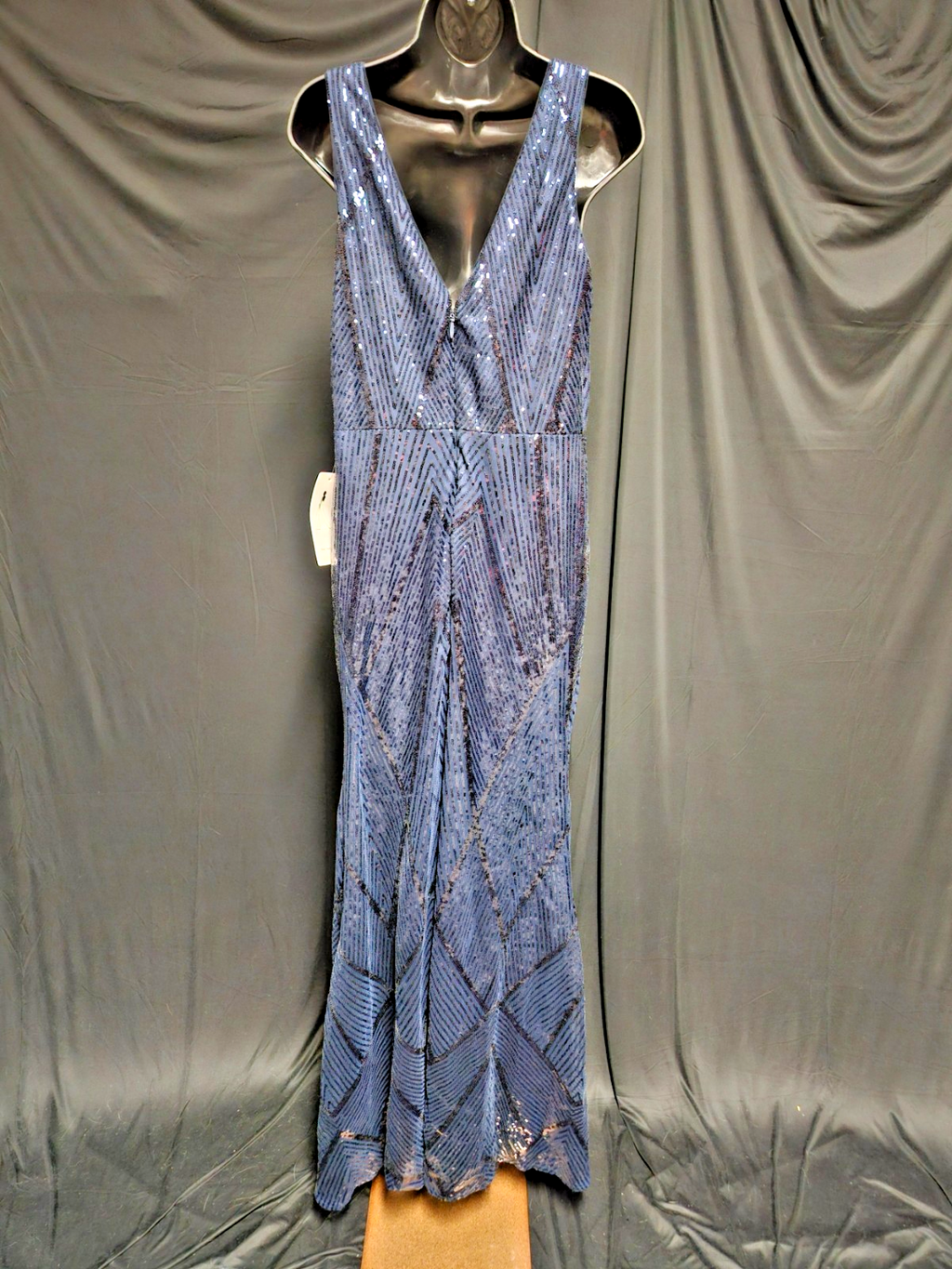 GORGEOUS SIZE 10/12 NAVY SEQUINE SLEEVELESS FLOOR LENGTH GOWN PROM/WEDDING NWT