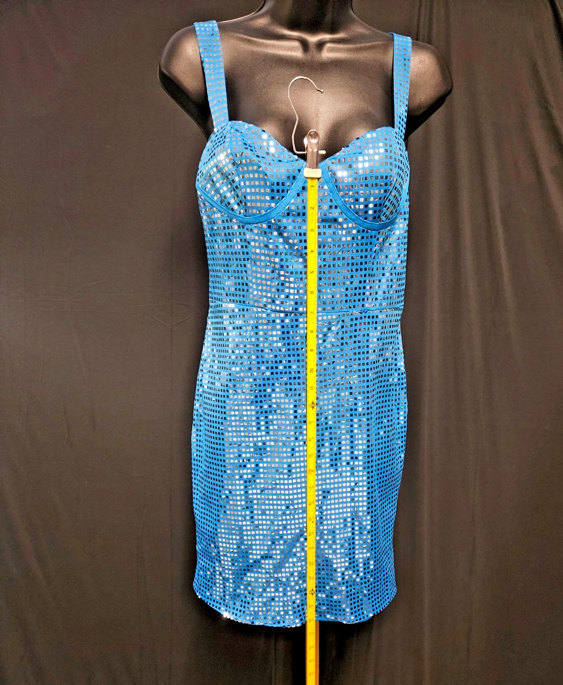 BRIGHT BLUE SEQUINED SIZE 6 SHORT PROM/COCKTAIL DRESS