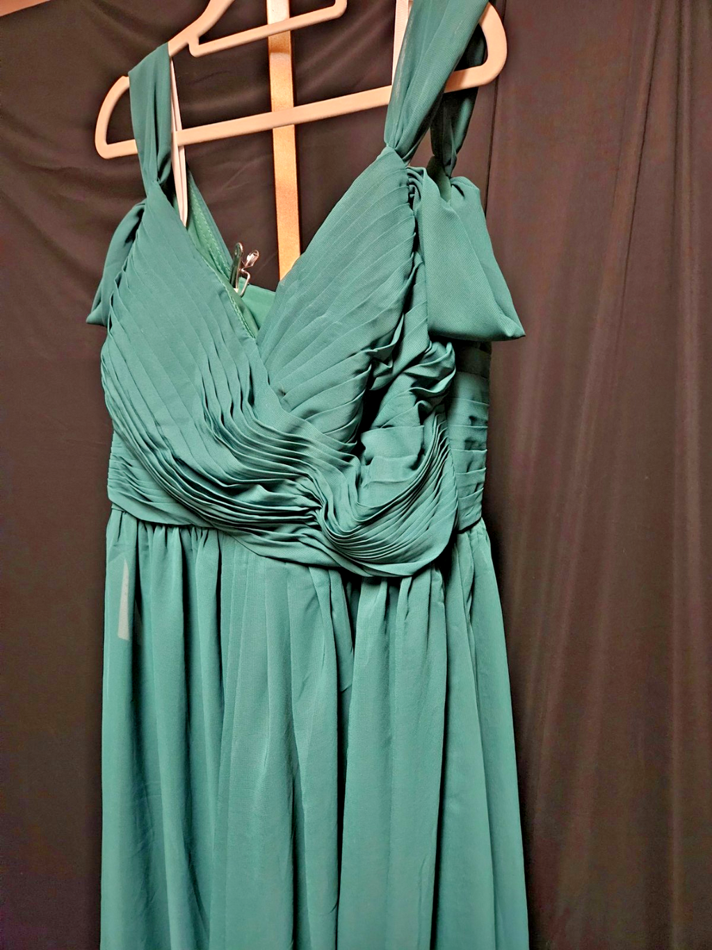 WOMEN'S SIZE 18 DARK GREEN CHIFFON OFF THE SHOULDER GOWN PROM/FORMAL NWT