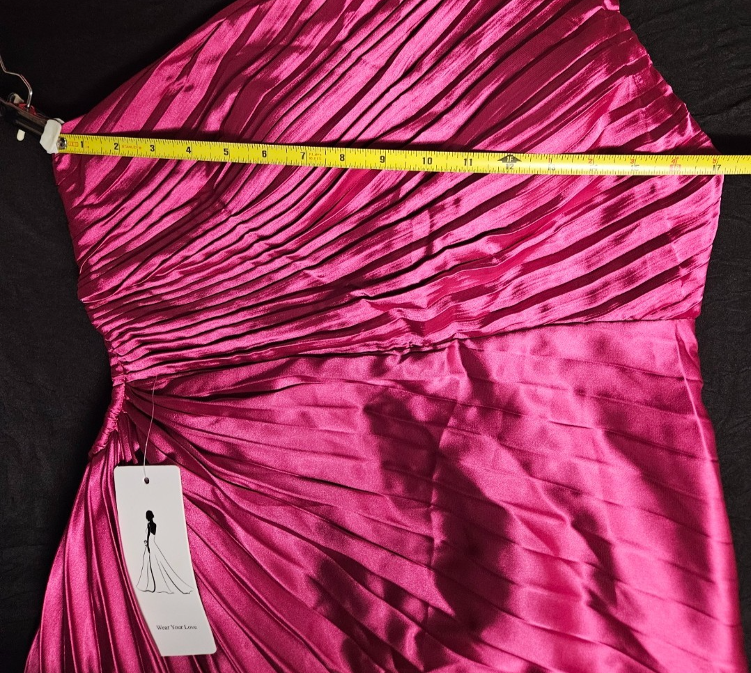 WOMEN'S SIZE 8 DARK PINK SATIN ONE SHOULDER RUCHED GOWN NWOT