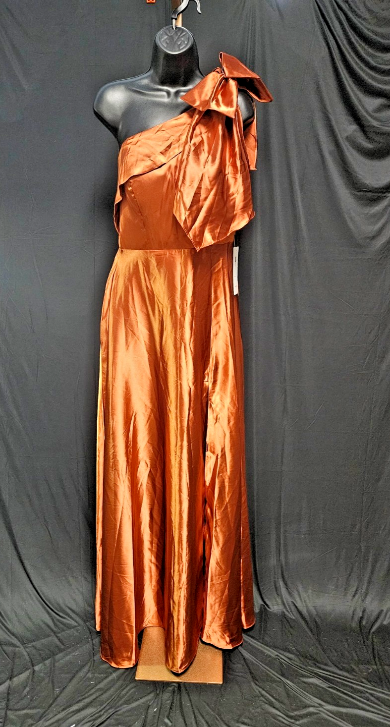 GORGEOUS COPPER SIZE 8/10 M LONG SATIN GOWN PROM/FORMAL