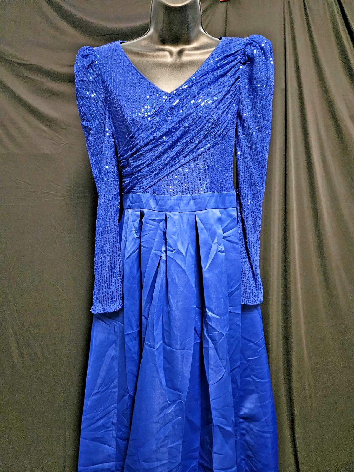 WOMEN'S SZ SM LONG SLEEVE DK BLUE, SEQUINE,ROUCHED,FULLSKIRT EVENING GOWN NWOT