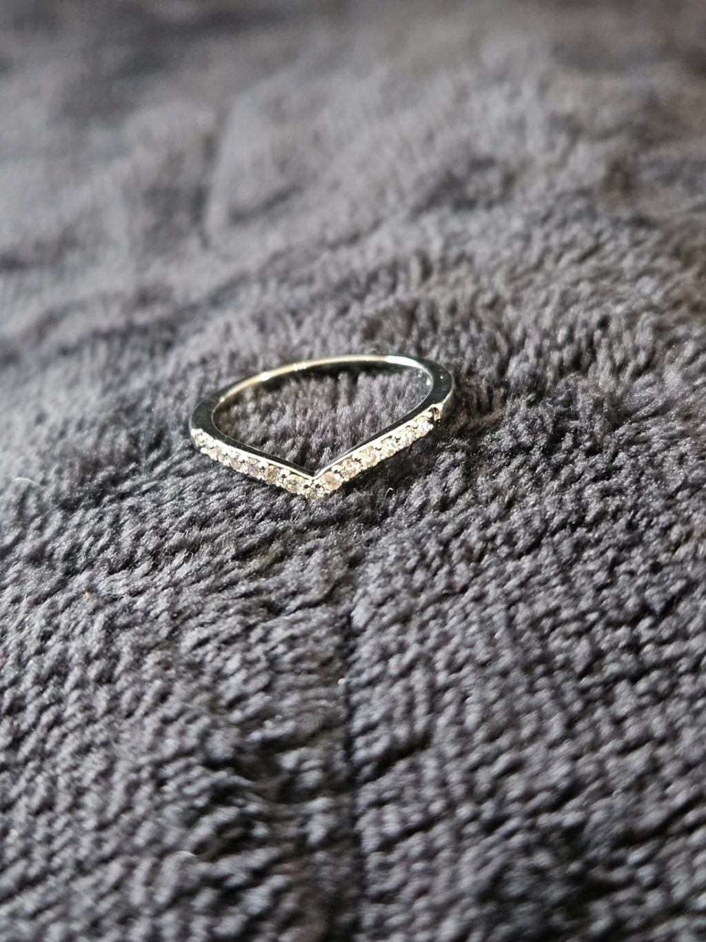 WOMEN'S SZ 8 CRYSTAL PURE SILVER OVER BRASS BAND