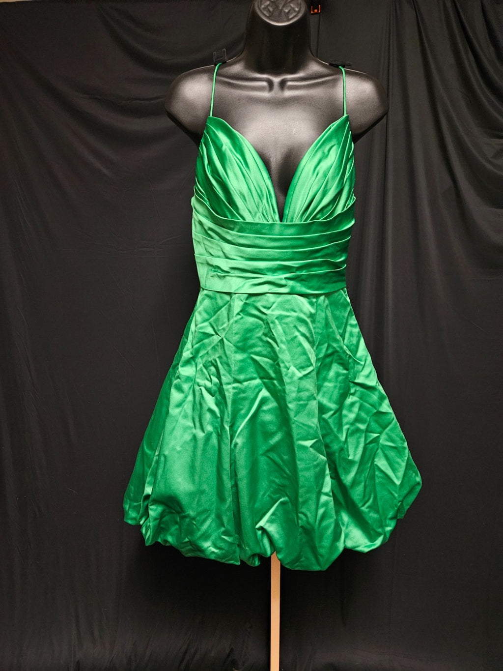 ADORABLE  DAVINCI SIZE 10 WOMEN'S SATIN BUBBLE SKIRT FORMAL PROM/COCKTAIL GOWN