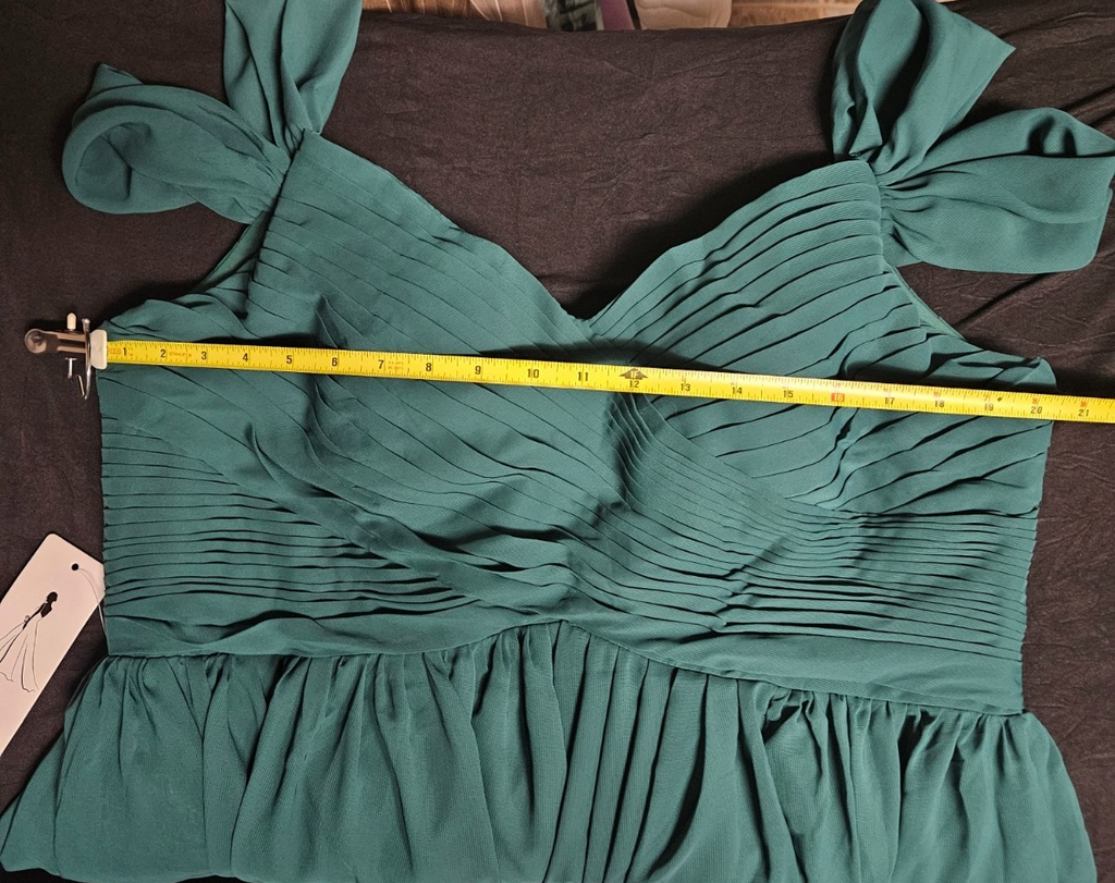 WOMEN'S SIZE 18 DARK GREEN CHIFFON OFF THE SHOULDER GOWN PROM/FORMAL NWT