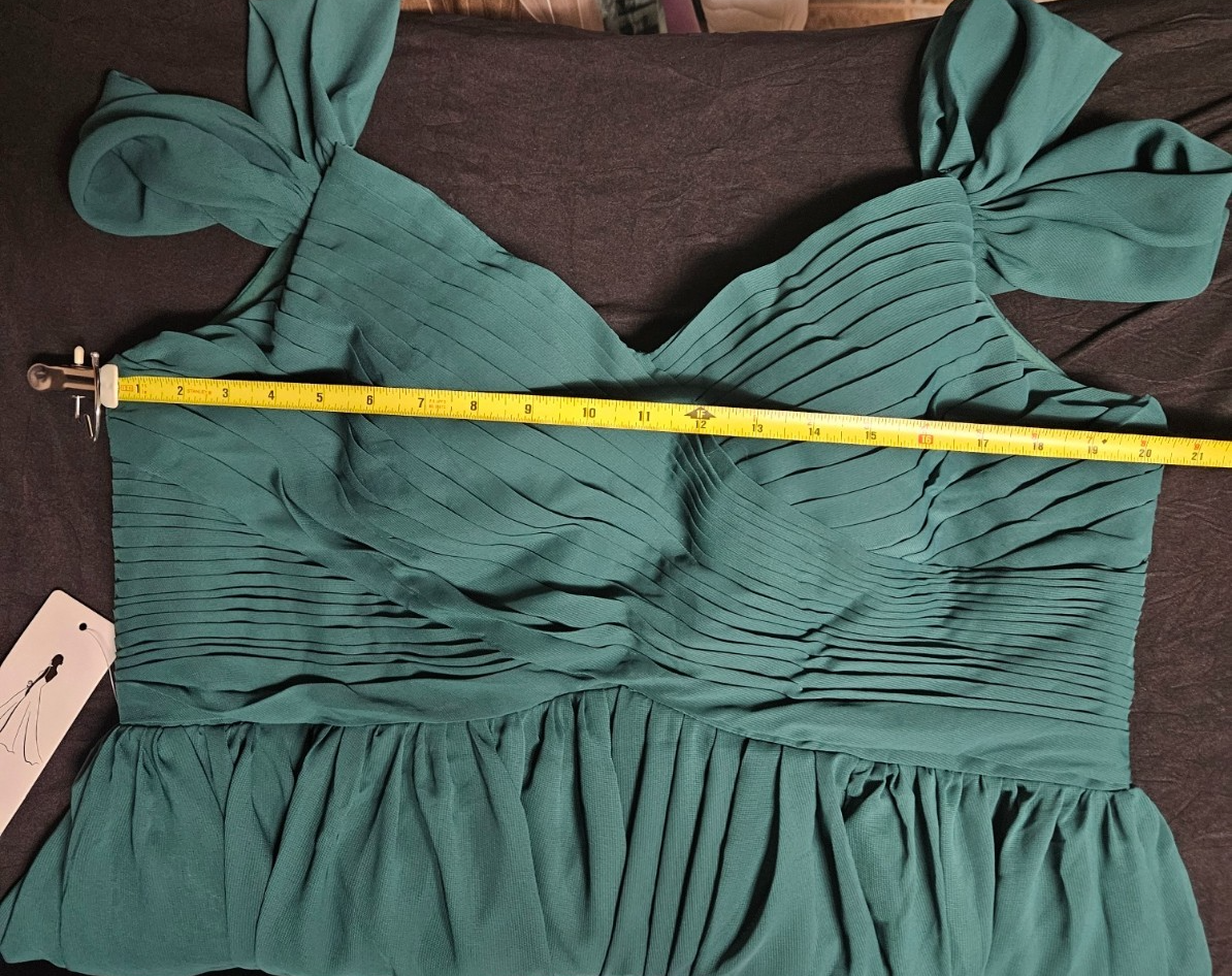 WOMEN'S SIZE 18 DARK GREEN CHIFFON OFF THE SHOULDER GOWN PROM/FORMAL NWT