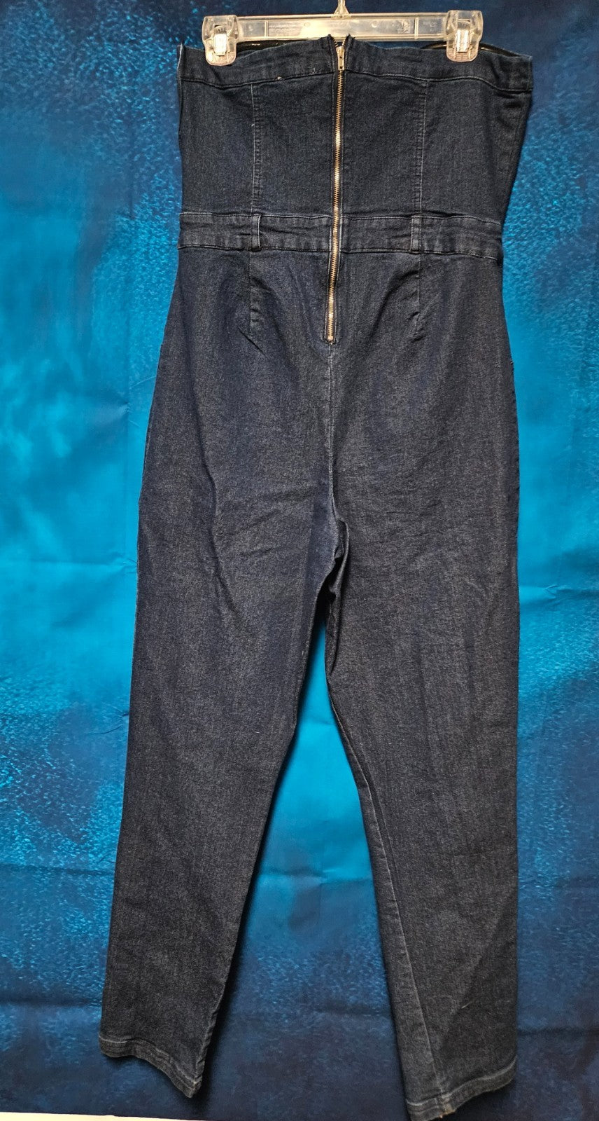 WOMEN'S FASHION NOVA SIZE L DENIM STRAPLESS JUMPSUIT NWOT 31 IN INSEAM