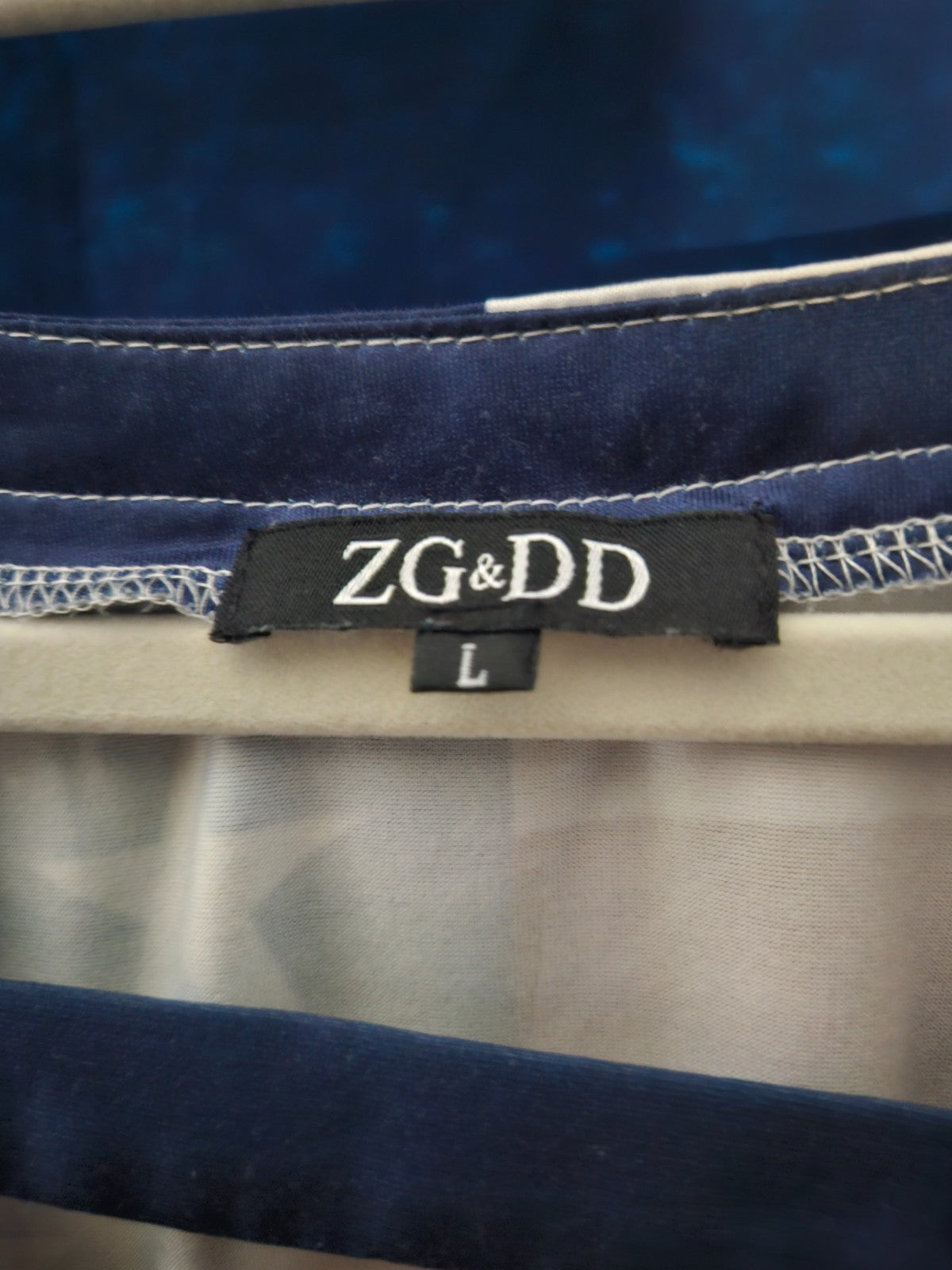 USA THEMED WOMEN'S SIZE LARGE SHIRTS SET OF TWO ZG-DD & NO BOUNDARIES BRANDS