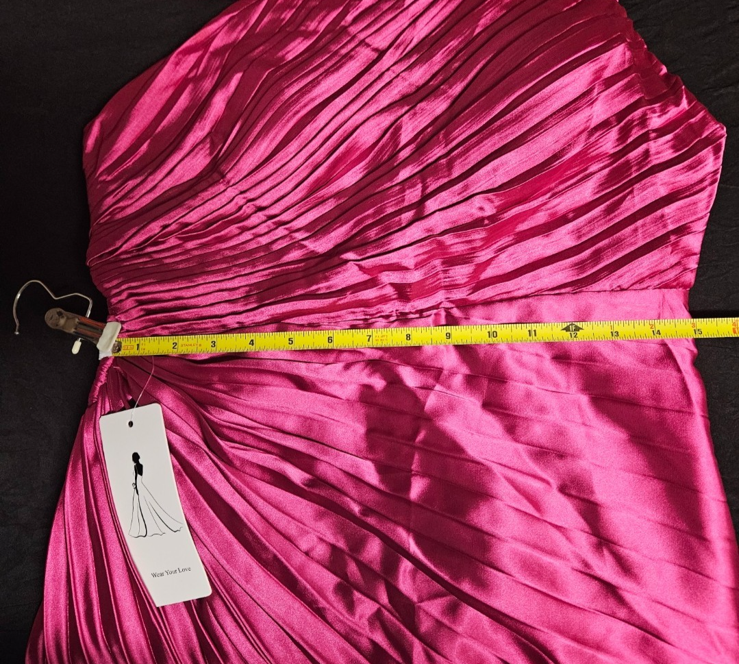 WOMEN'S SIZE 8 DARK PINK SATIN ONE SHOULDER RUCHED GOWN NWOT