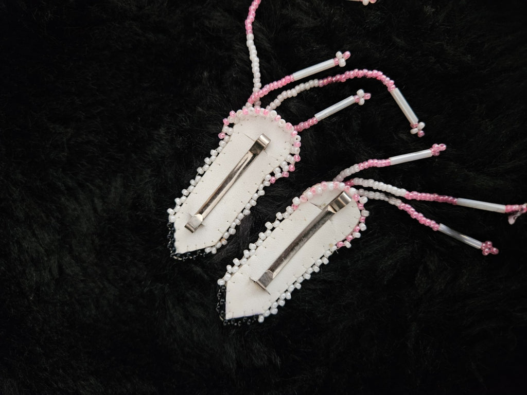 NATIVE AMERICAN OJIBWE HANDMADE 2 in LONG BEADED FEATHER SET PINK
