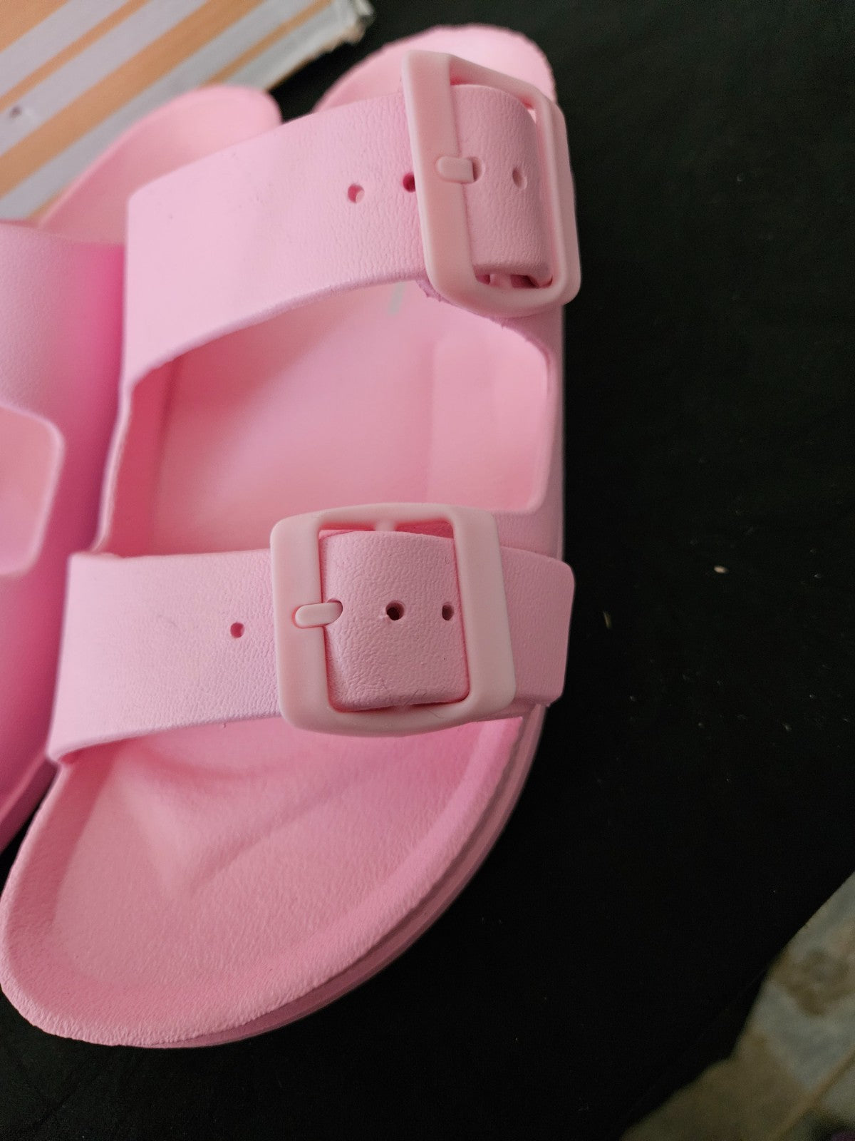 Women's Wild Diva Lounge Pink EVA double buckle slide sandals Size 6 new in box
