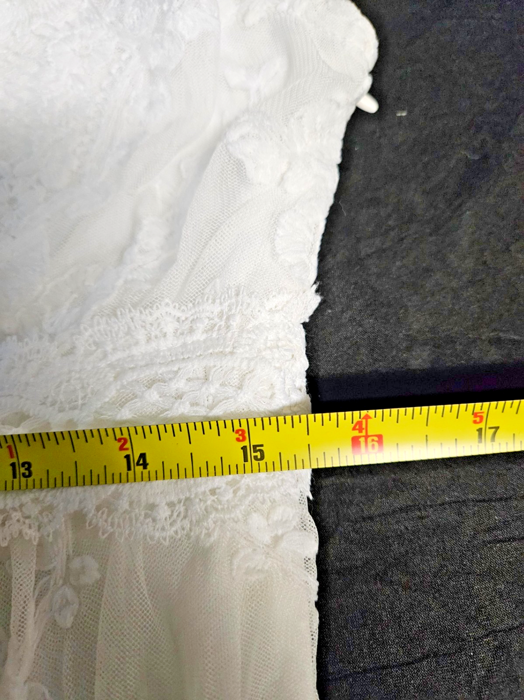 MISSLOOK MEDIUM WOMENS WHITE LACE & POLYESTER MIDI GOWN NWOT