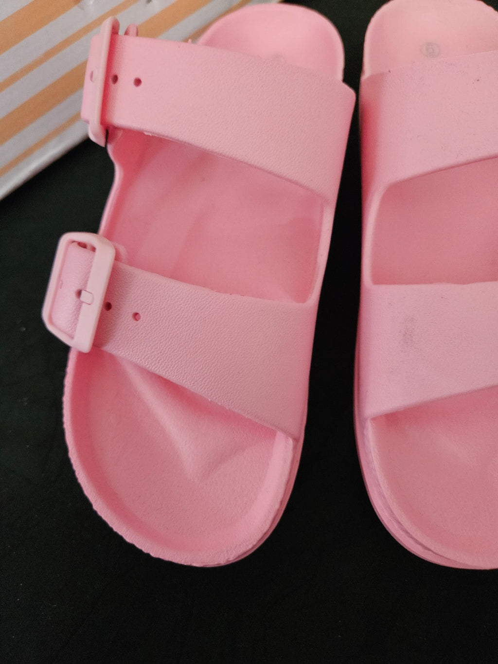 Women's Wild Diva Lounge Pink EVA double buckle slide sandals Size 6 new in box