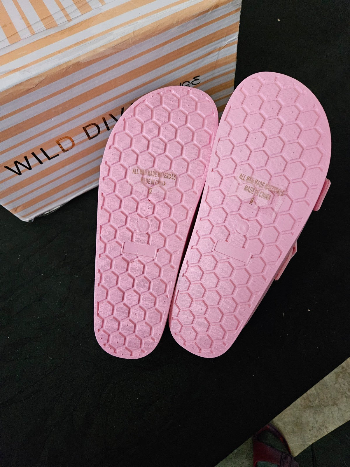 Women's Wild Diva Lounge Pink EVA double buckle slide sandals Size 6 new in box