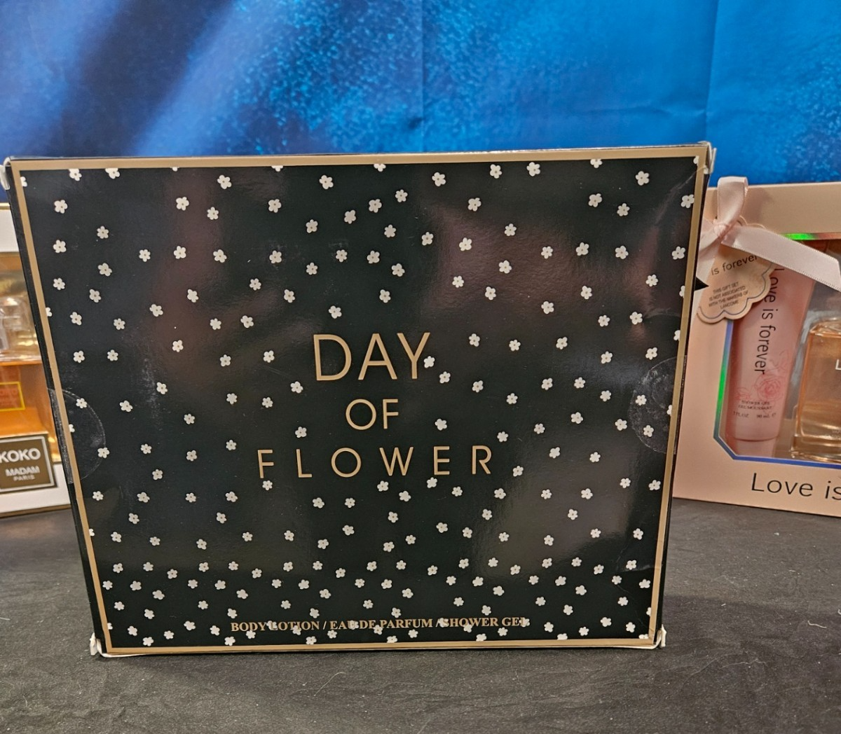 DAY OF FLOWER BODY LOTION, EAU DE PARFUM, SHOWER GEL SET