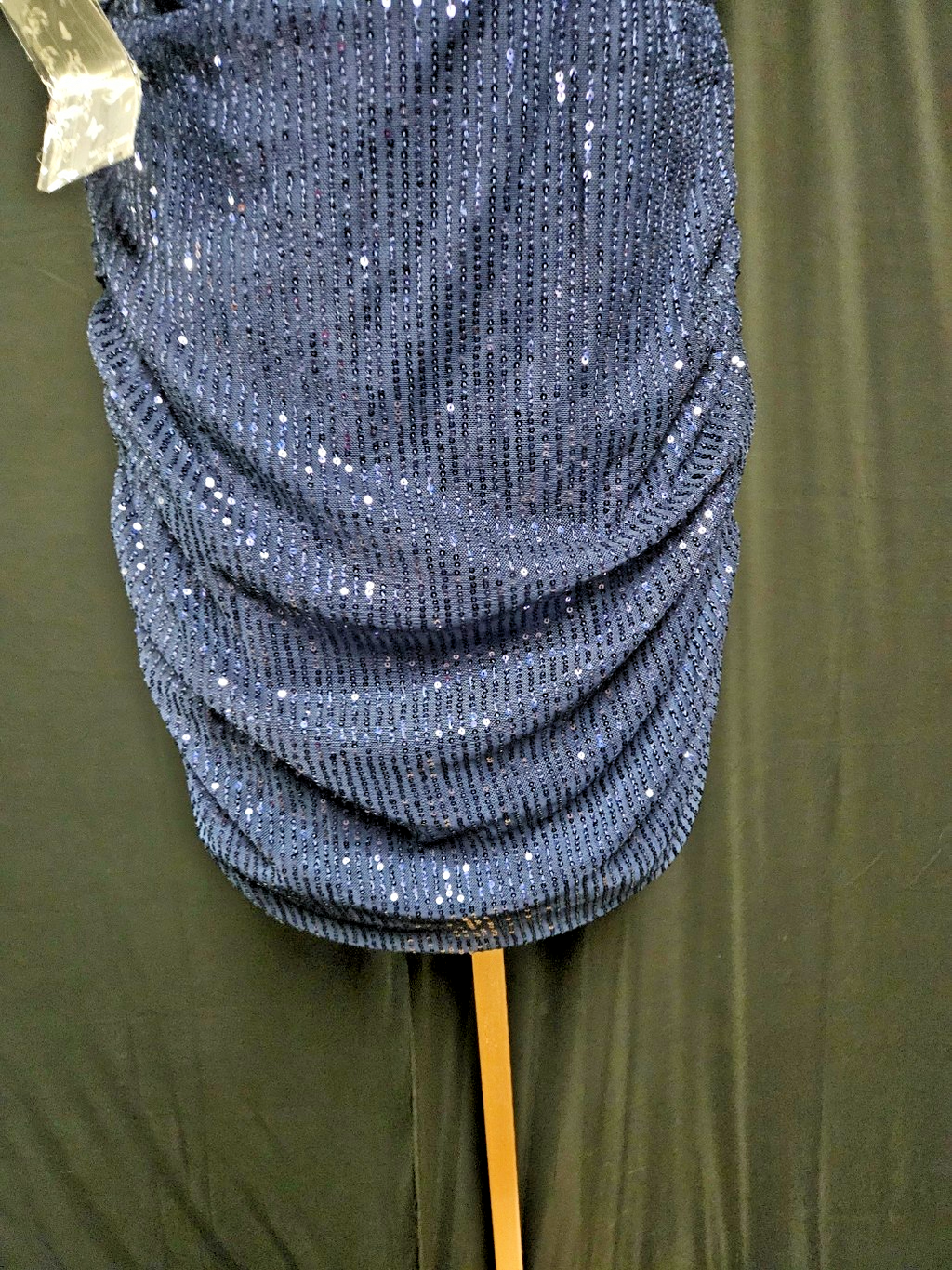 NAVY SEQUINE SIZE 8/10 M ON/OFF SHOULDER SHORT FORMAL/COCKTAIL/PROM DRESS
