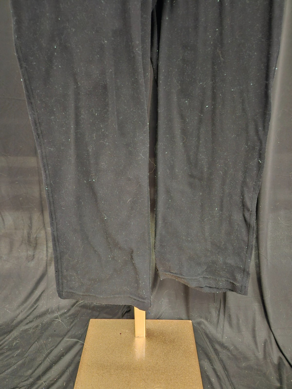 Lululemon Women Size 6 Black Cropped Leggings Yoga Pants Wide Leg  Stretch 3983