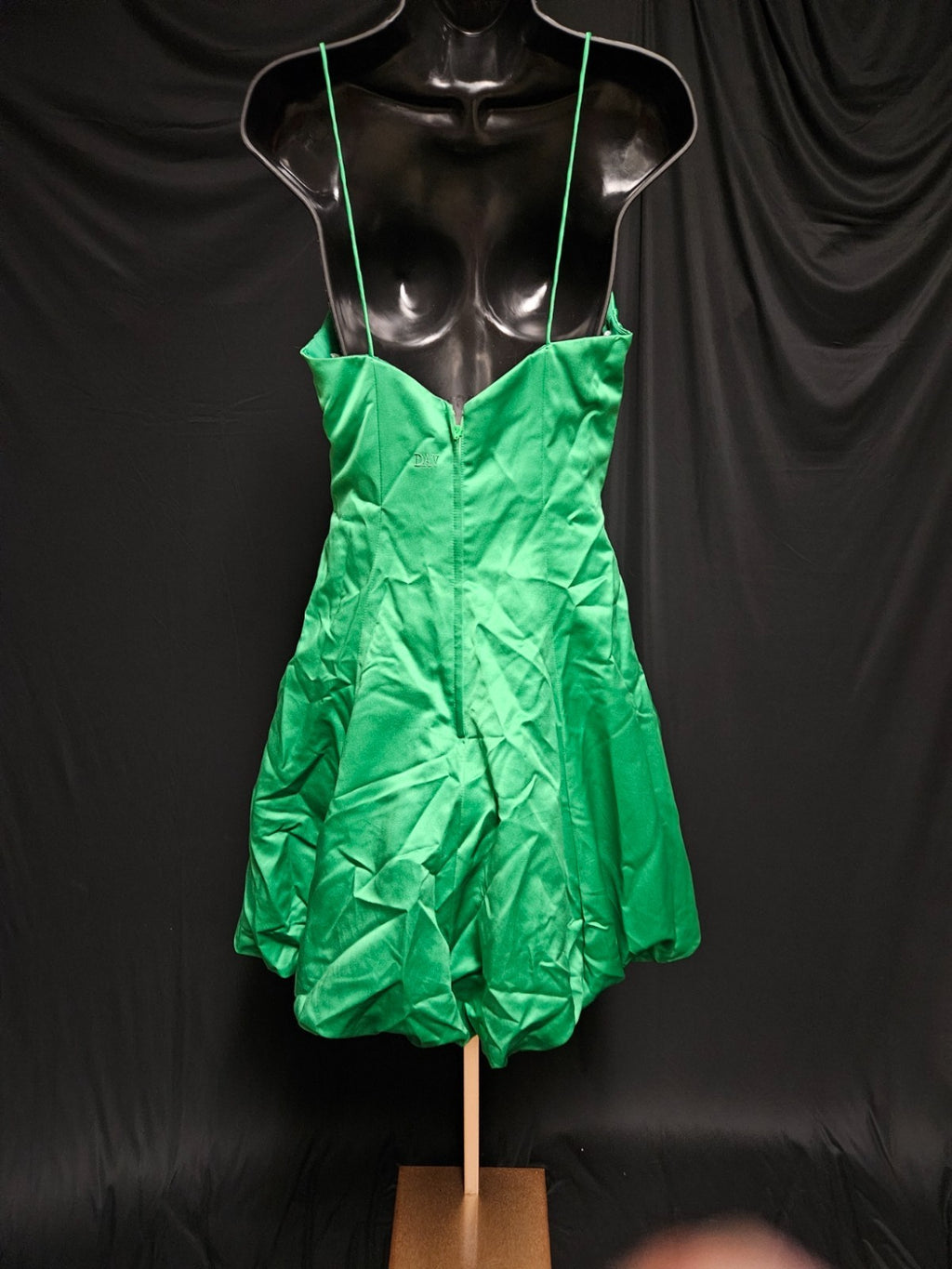 ADORABLE  DAVINCI SIZE 10 WOMEN'S SATIN BUBBLE SKIRT FORMAL PROM/COCKTAIL GOWN