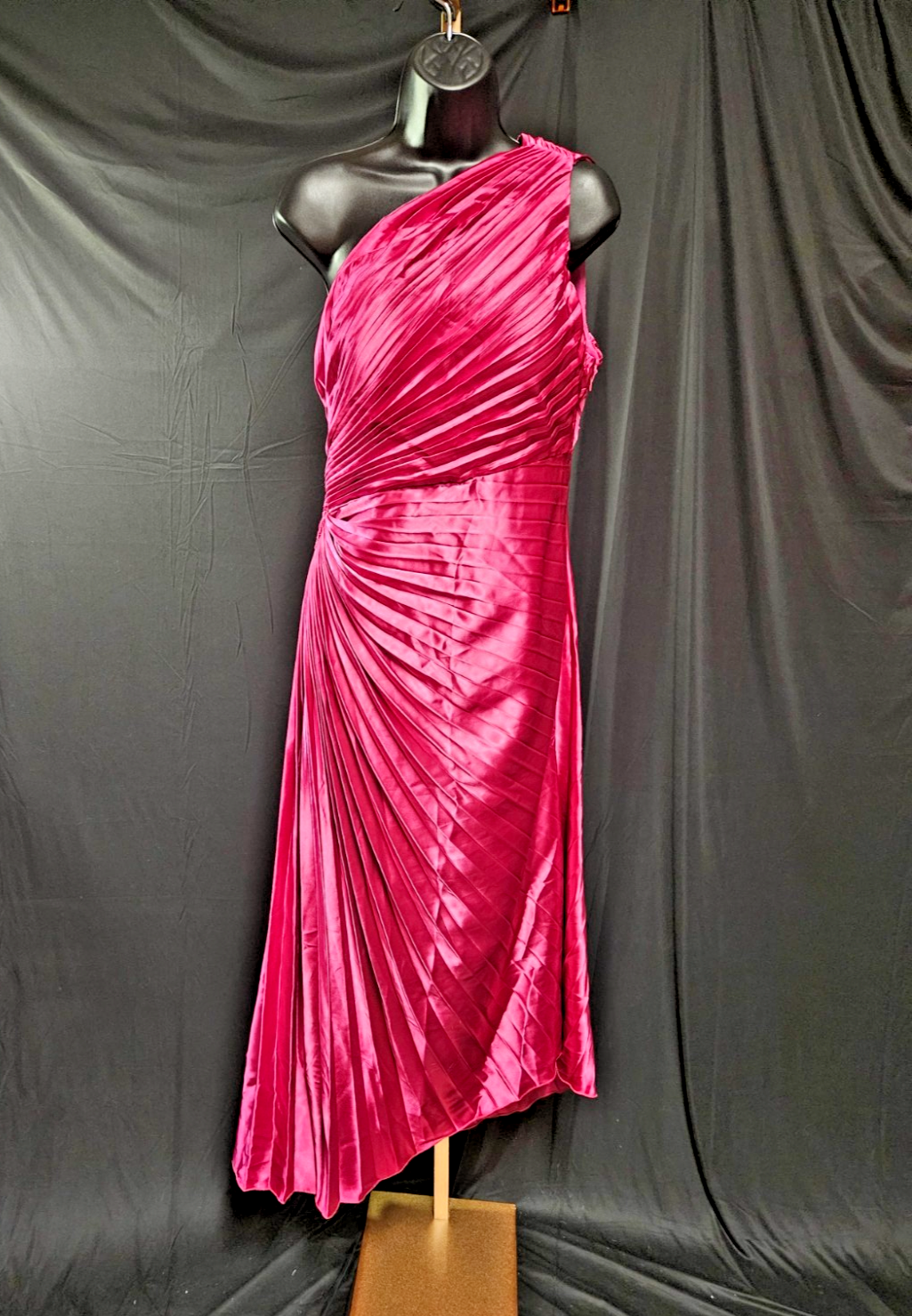 WOMEN'S SIZE 8 DARK PINK SATIN ONE SHOULDER RUCHED GOWN NWOT