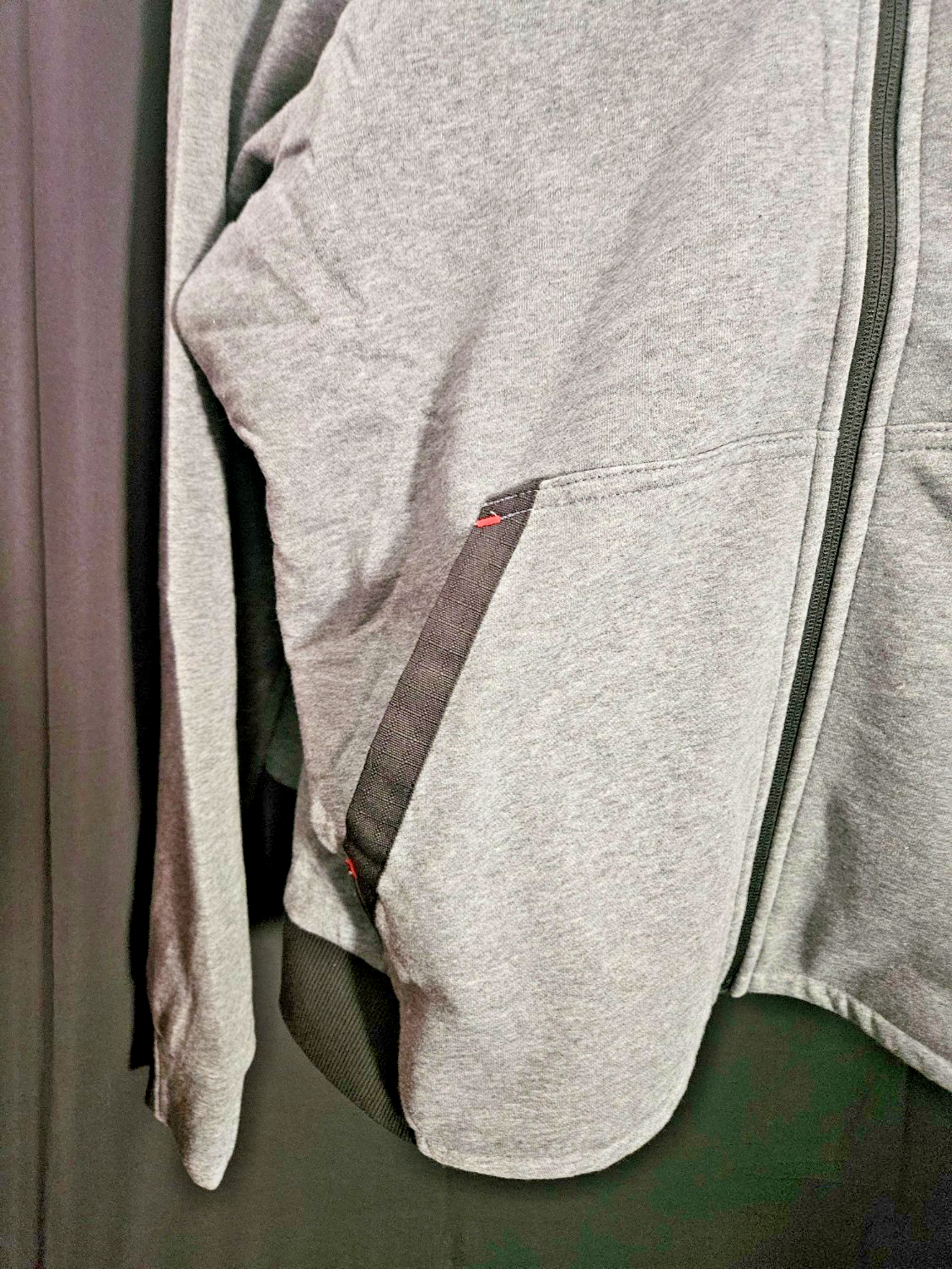 SIZE MEN's XL MILWAUKEE M12 HEATED ZIP UP HOODIE GRAY/BLACK