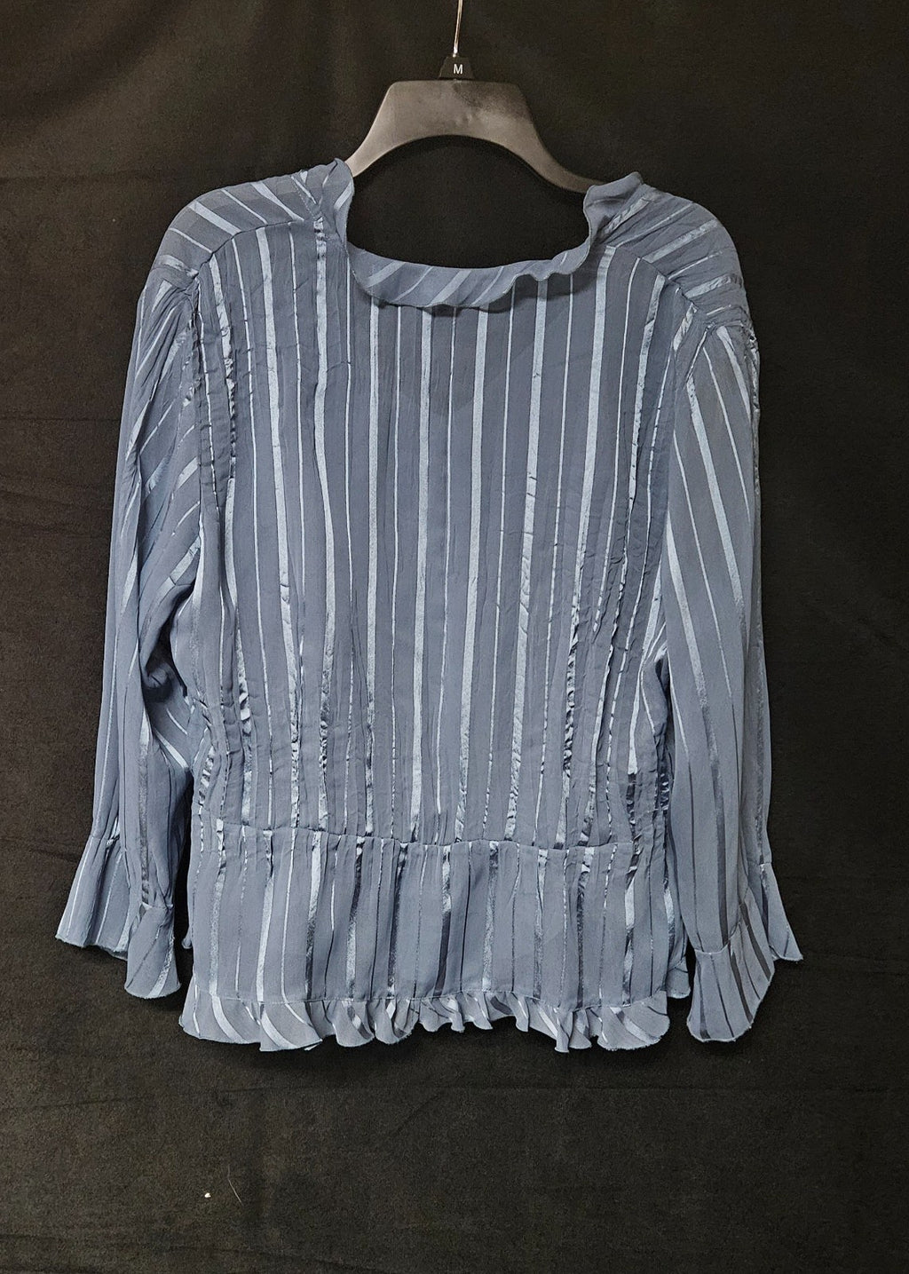 Bundle 2 Women's Long Sleeve Dress Shirts Size LARGE