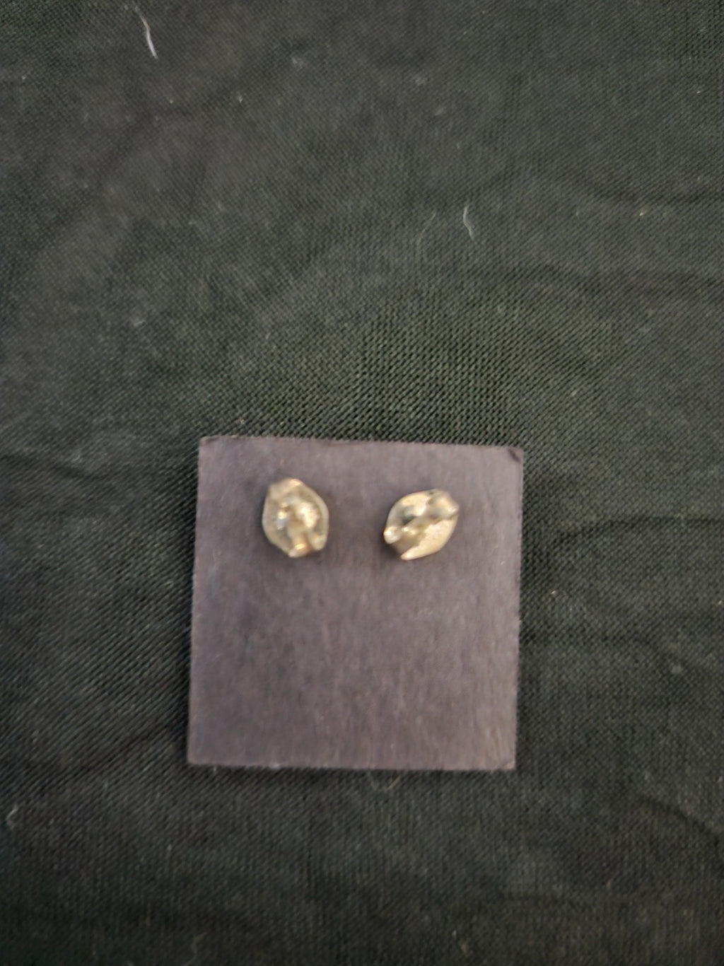 NATIVE AMERICAN ZUNI MADE INLAID ROUND EARRINGS STERLING SILVER NWOT