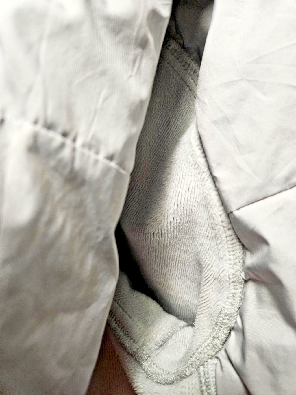 THE NORTH FACE WOMENS SMALL WHITE /GRAY ZIP UP JACKET SOME INSULATION