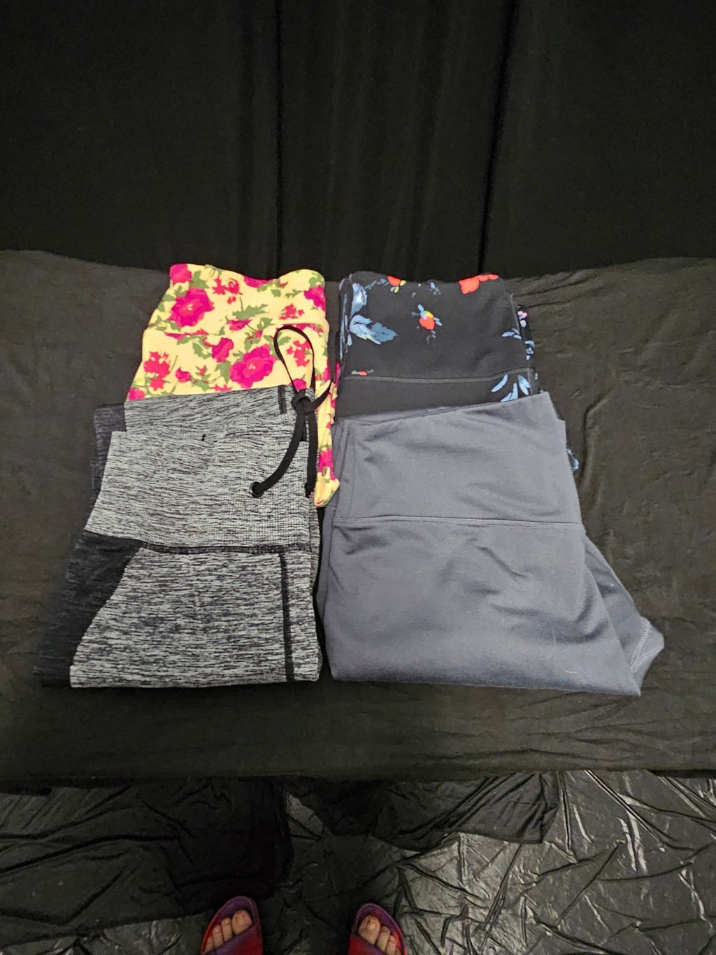 WOMEN'S SIZE M LEGGING BUNDLE 3 VICTORIAS SECRET, 1 LULAROE GREAT CONDITION