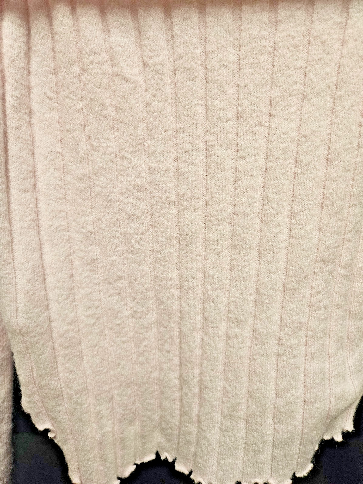 ABSOLUTELY ADORABLE! WOMEN'S SIZE XS EDIKTED PINK OFF THE SHOULDER SWEATER