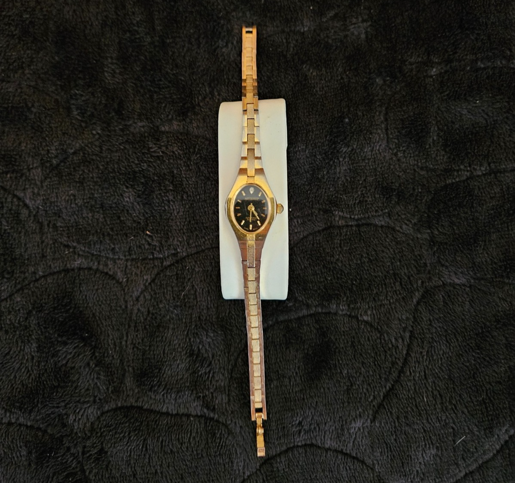 VINTAGE LADIES YELLOW GOLD FILL/ STAINLESS DIAMOND QUARTZ WATCH NEW BATTERY