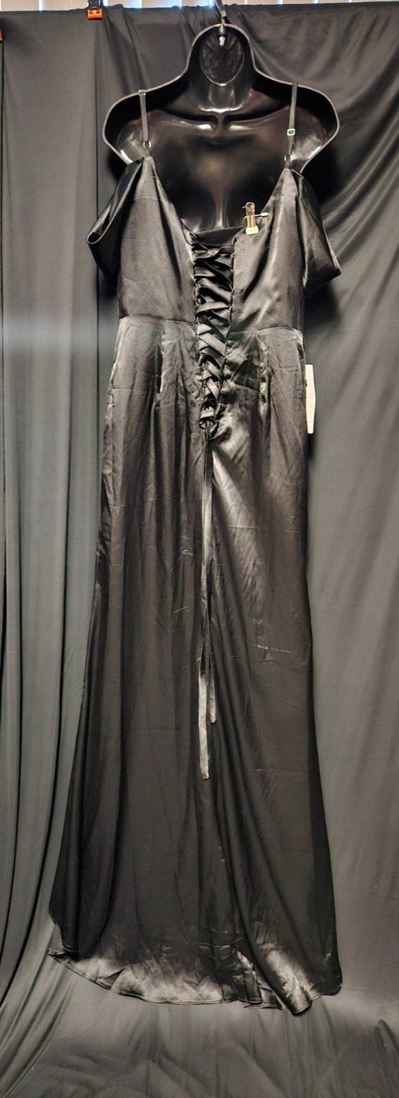 GORGEOUS BLACK SATIN OFF THE SHOULDER EVENING GOWN SIZE 10/12 PROM/FORMAL NWT