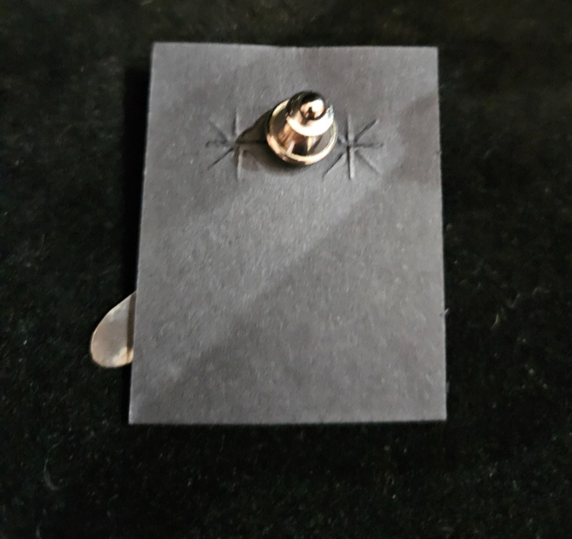 NATIVE AMERICAN HANDMADE STERLING HAT PIN WITH HANDCUT FEATHER BY KURT MOHAWK