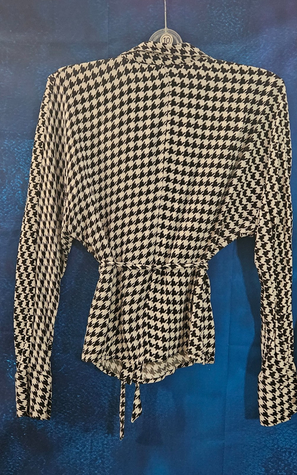 WOMEN'S JUST FAB SIZE LARGE BLACK/WHITE BLOUSE HOUNDSTOOTH