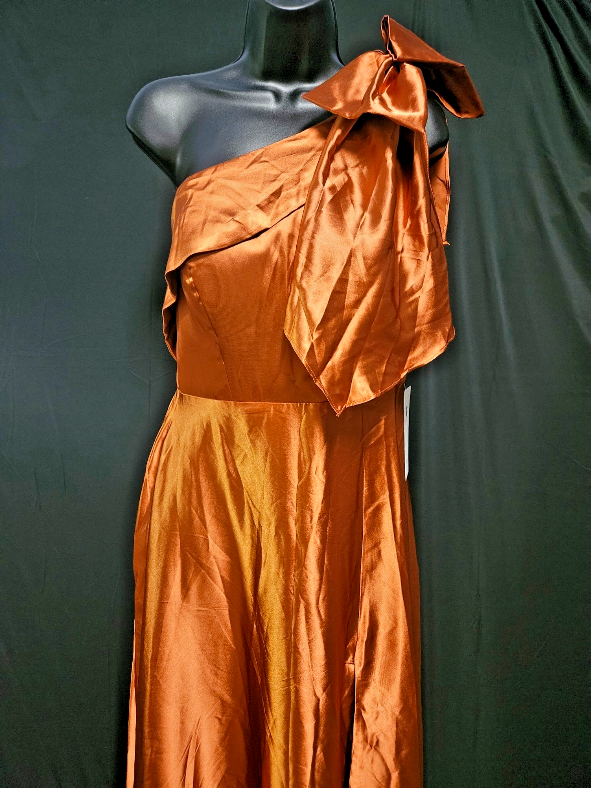 GORGEOUS COPPER SIZE 8/10 M LONG SATIN GOWN PROM/FORMAL