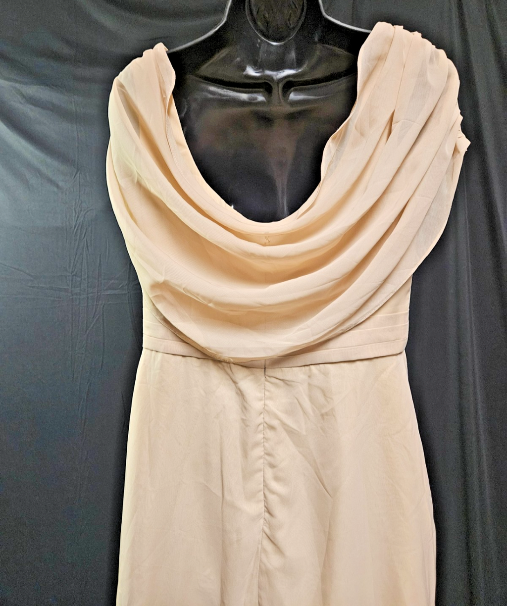 LADIES SIZE 12 CREAM CHIFFONMATT SATIN  FORMAL/PROM SCOOP BACK FLOWING ZIP GOWN